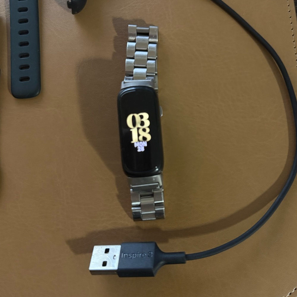 Fitbit - Picture 3 of 5